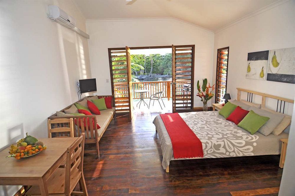 Tropicana Lagoon Apartments Port Vila Exterior photo